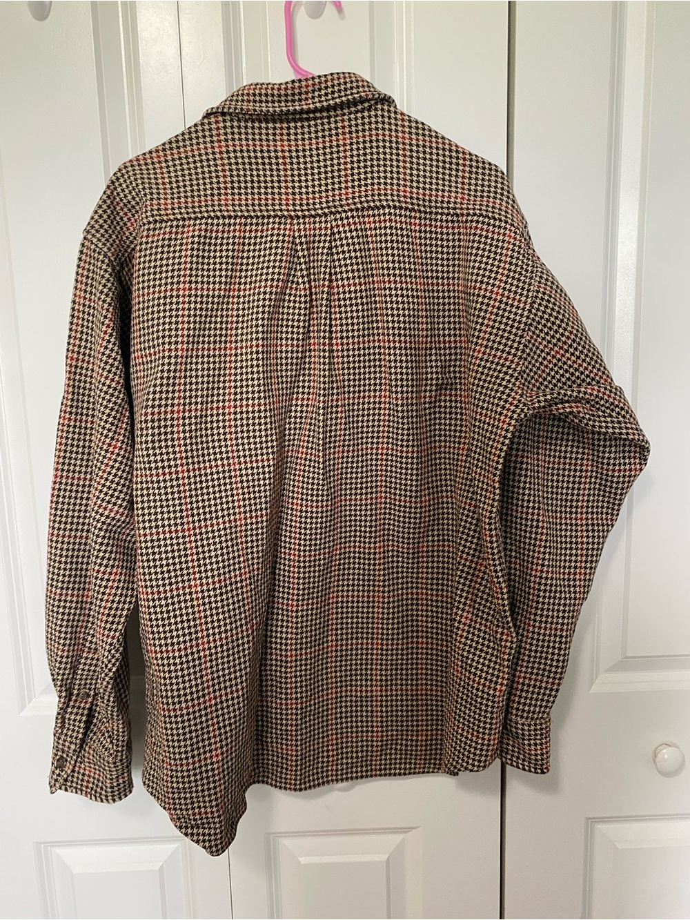 Vintage J. Crew Men's Brown and Tan Houndstooth Heavy Button-Down Shacket/Shirt - Picture 4 of 5